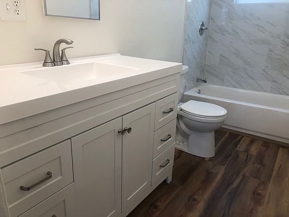 4th image of 1400 College View Dr APT A