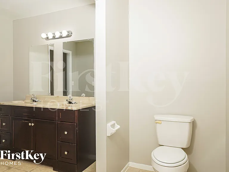 14500 Ransom Ave — Photo 14