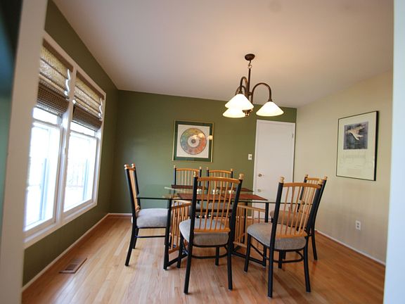 Spacious Dining Area