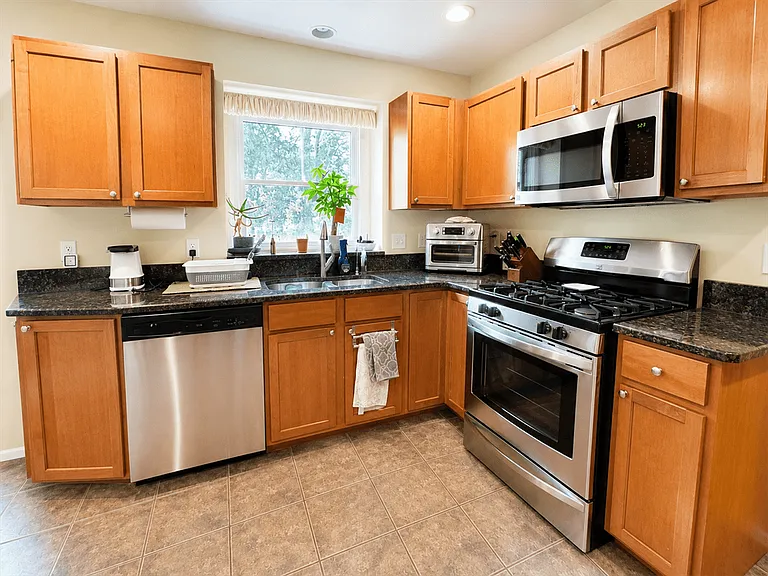 2860 Ember Way — Photo 2