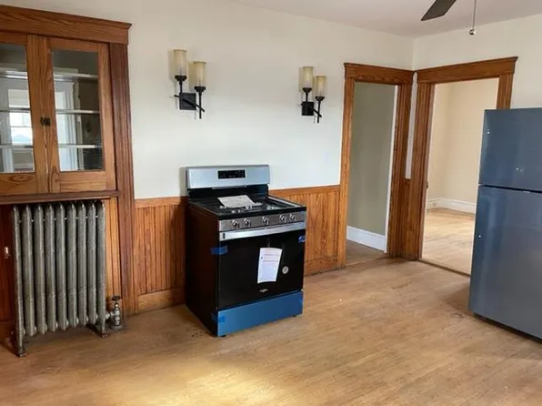 928 Union St #1, Manchester, NH 03104