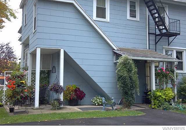 2nd image of 115 Delaware St
