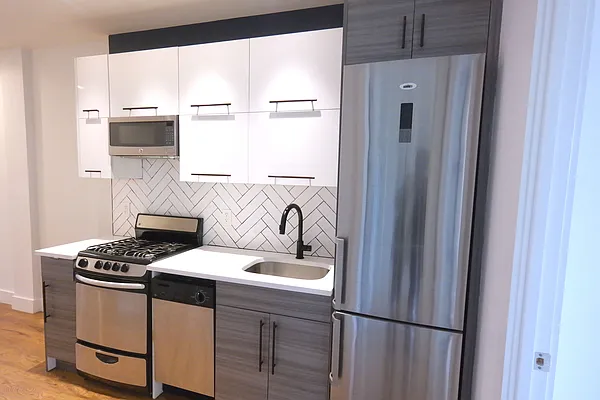 Rented by EXR | media 25