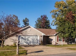 3137 Cobblestone Ln, Danville, IL 61832