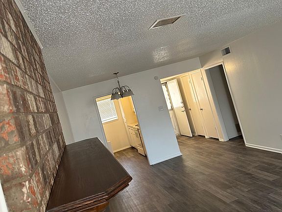 4th image of 1303 Tanglewood Ln