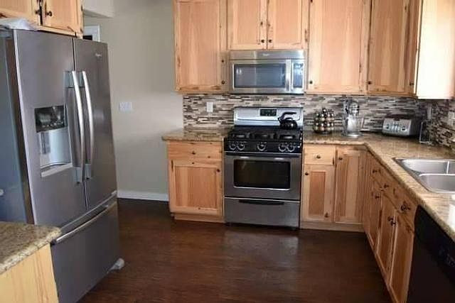 2nd image of 150 Grayland Heights Rd