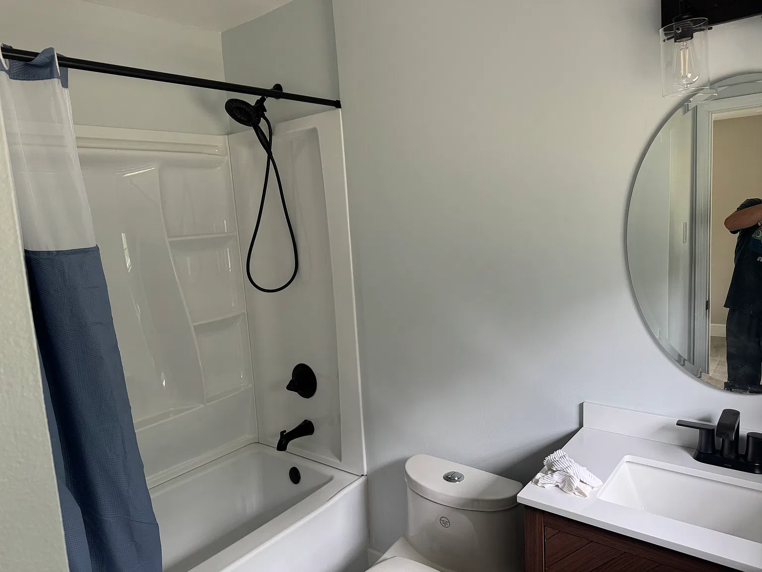 4 bed, 1821 sqft, $3,000 — Photo 2