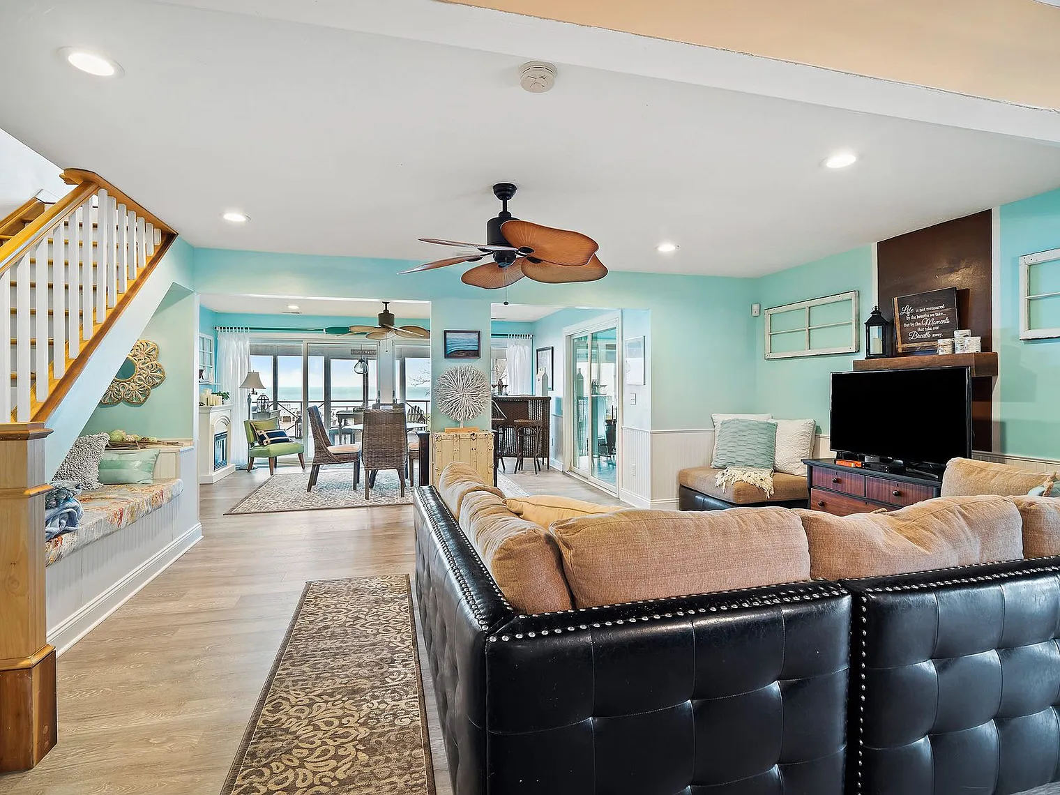 5 bed, 3.0 bath, 2669 sqft, $8,347 — Photo 2