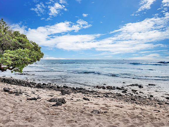 2nd image of 76-6246 Alii Dr #253