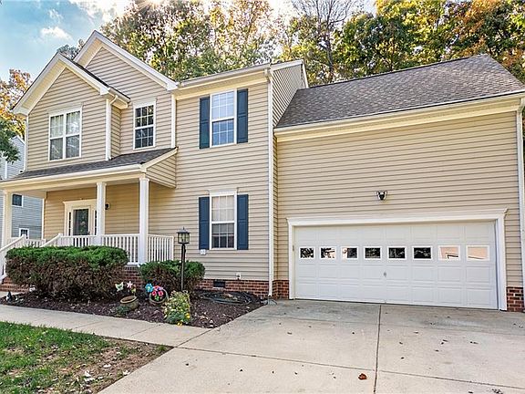 3rd image of 2208 Woodbury Dr