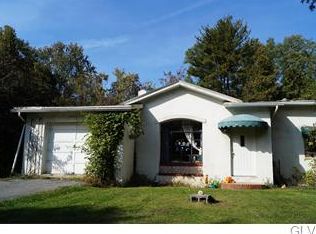 5753 Buckeye Rd, Macungie, PA 18062