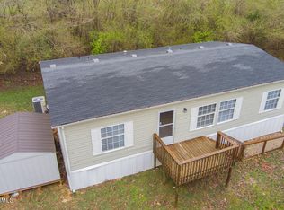 111 Crawford Ln, Clinton, TN 37716