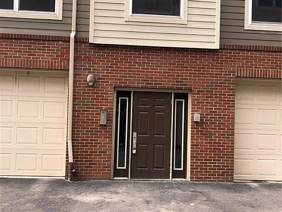 3rd image of 305 W Utica St APT A201