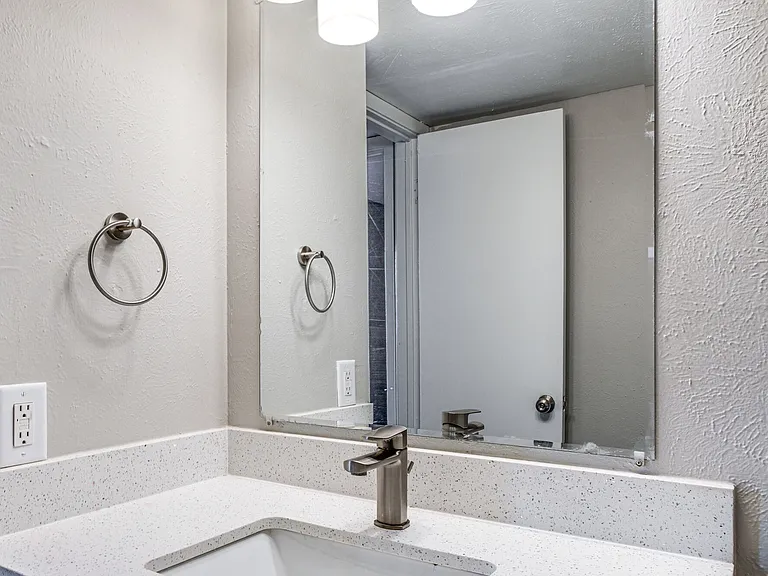Barrett Apartment Homes — Photo 45