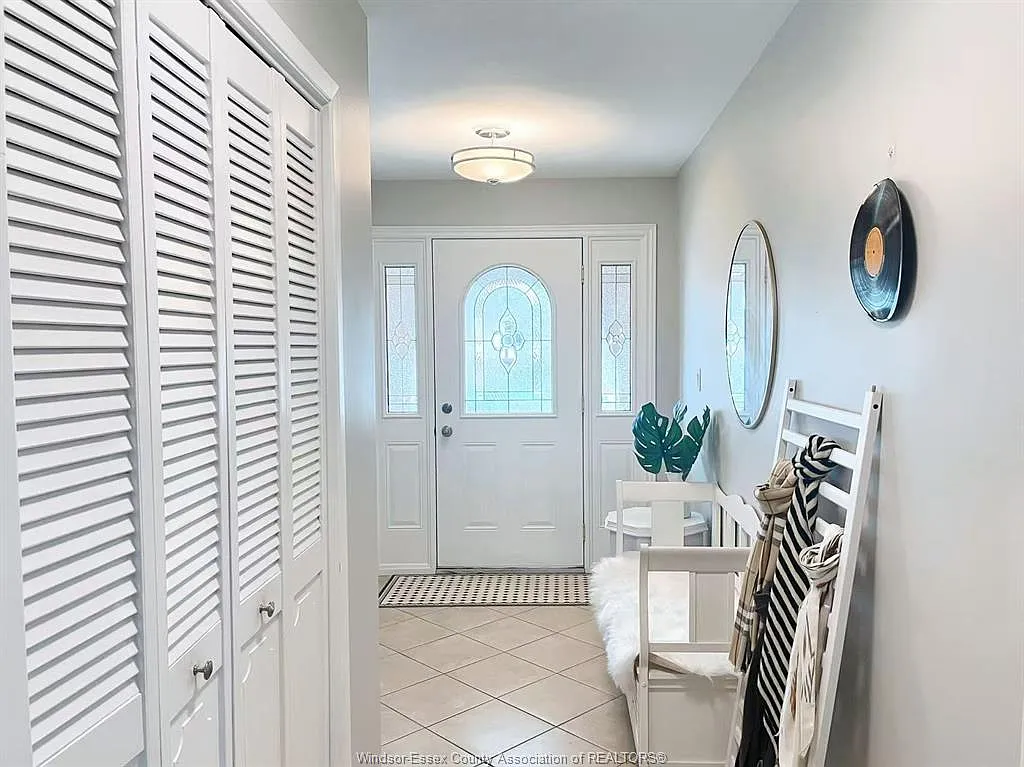 4 bed, $2,950 — Photo 3