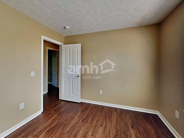 12700 Hearthstone Dr — Photo 9