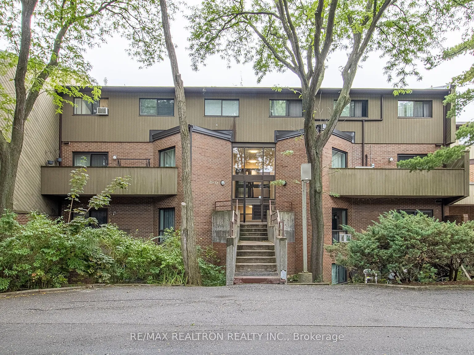 3 bed, $3,050 — Photo 1