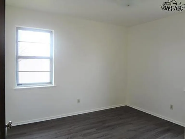 4618 Tammy Dr — Photo 10