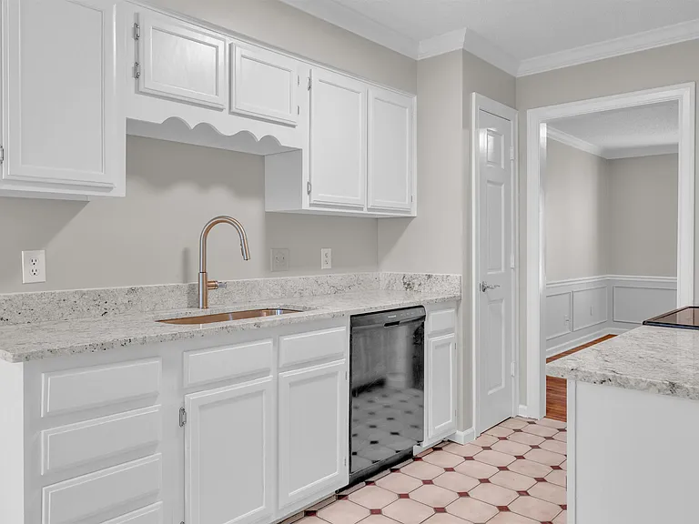 636 Fox Chase Cv N — Photo 6