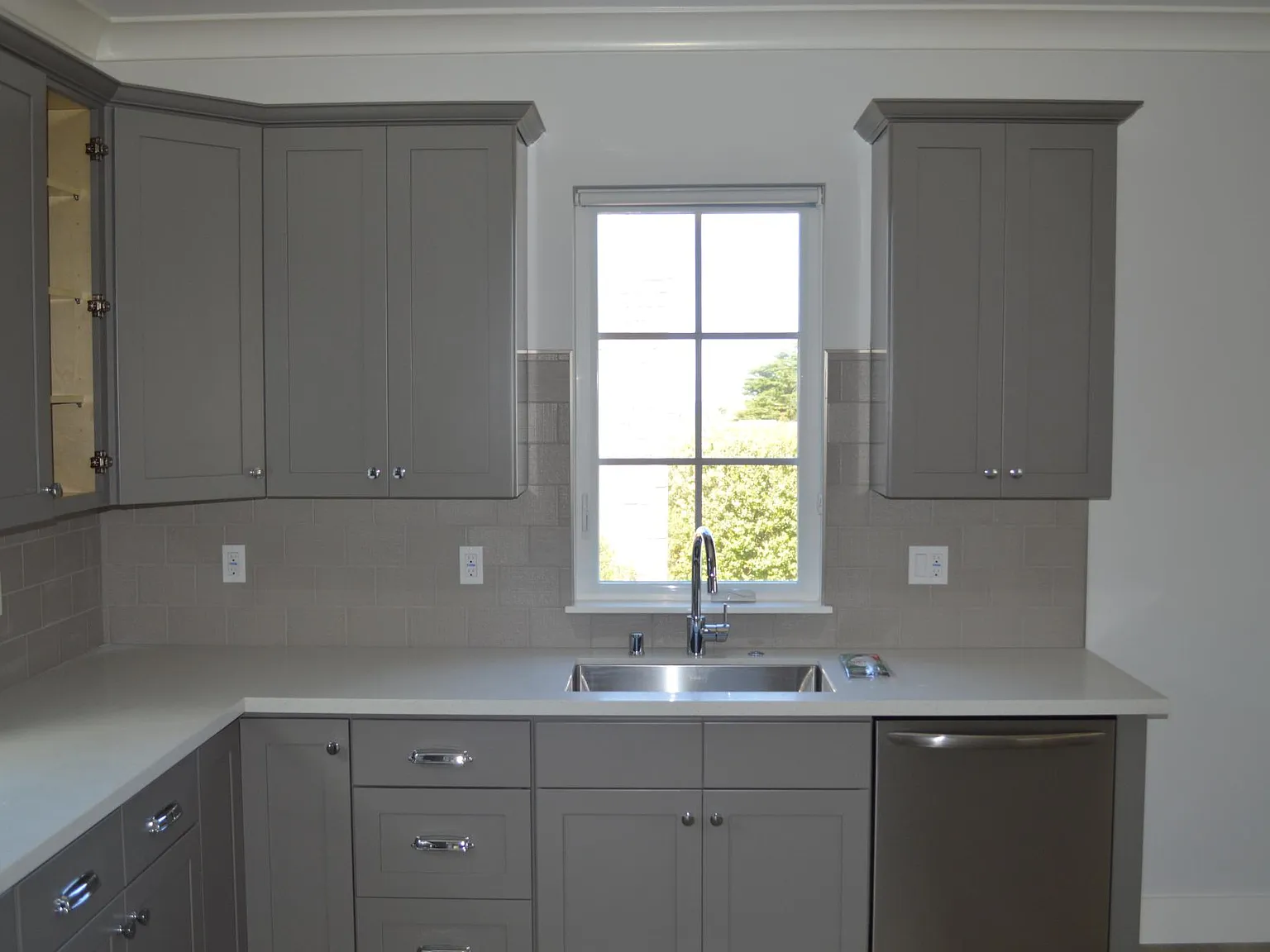 195 carmel Avenue — Photo 4