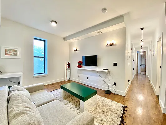 Rented by Doorway NYC, LLC | media 31