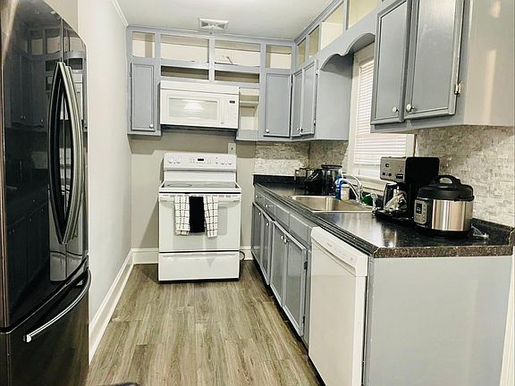 3rd image of 414 Pittman Dr