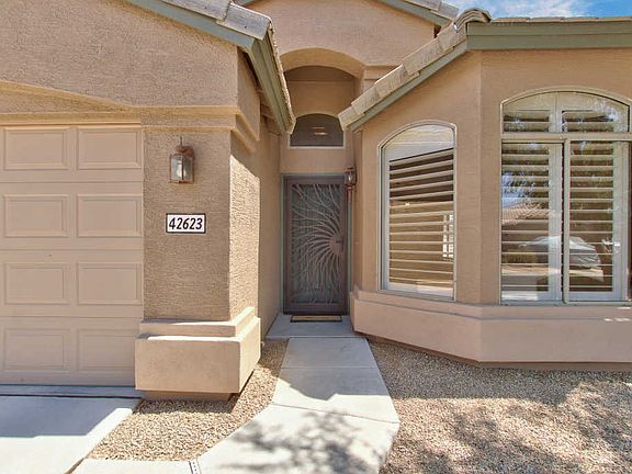 4th image of 42623 W Bunker Dr