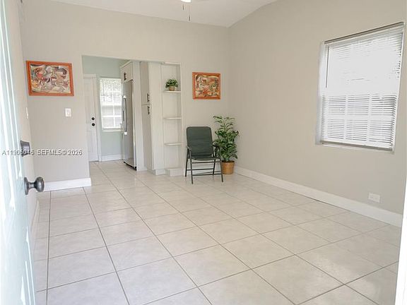4th image of 2310 W Bunche Park Dr