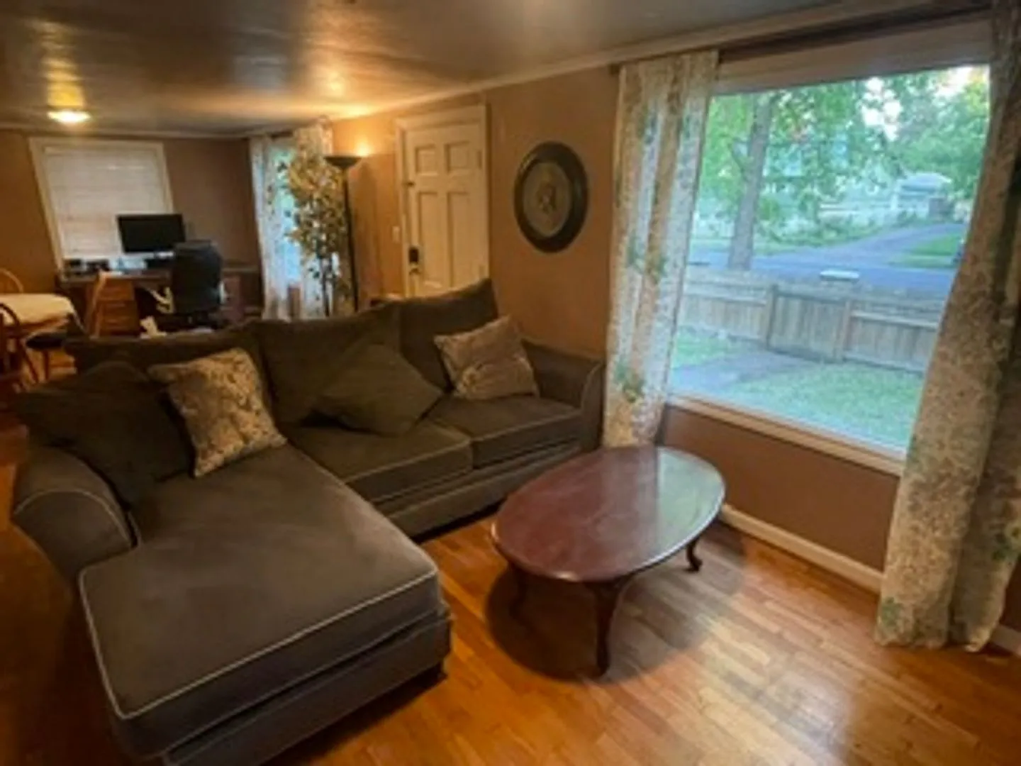 3 bedroom, 1 bath Home with Fenced Yard, Covered Patio For Rent! — Photo 2