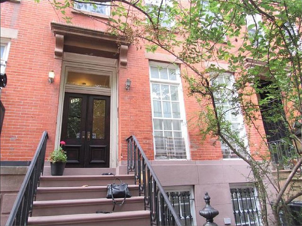 1st image of 102 Bergen St APT 3