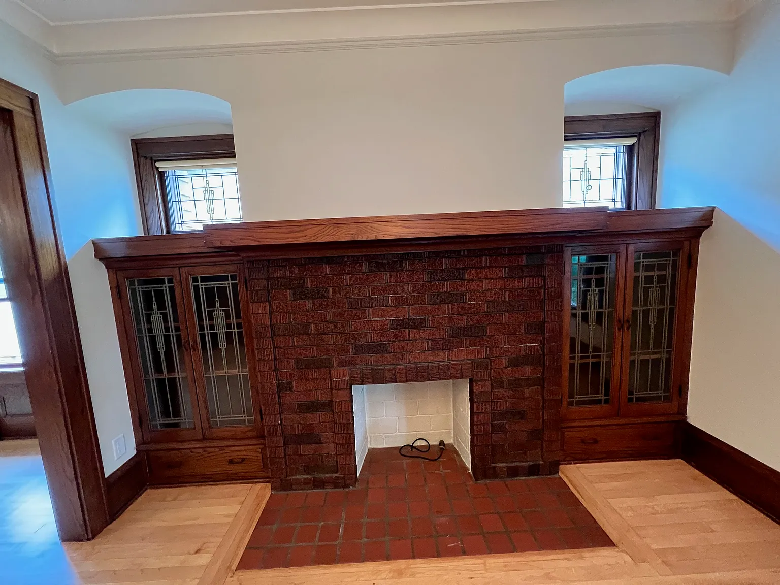 4 bed, 1.5 bath, 1911 sqft, $2,500 — Photo 3
