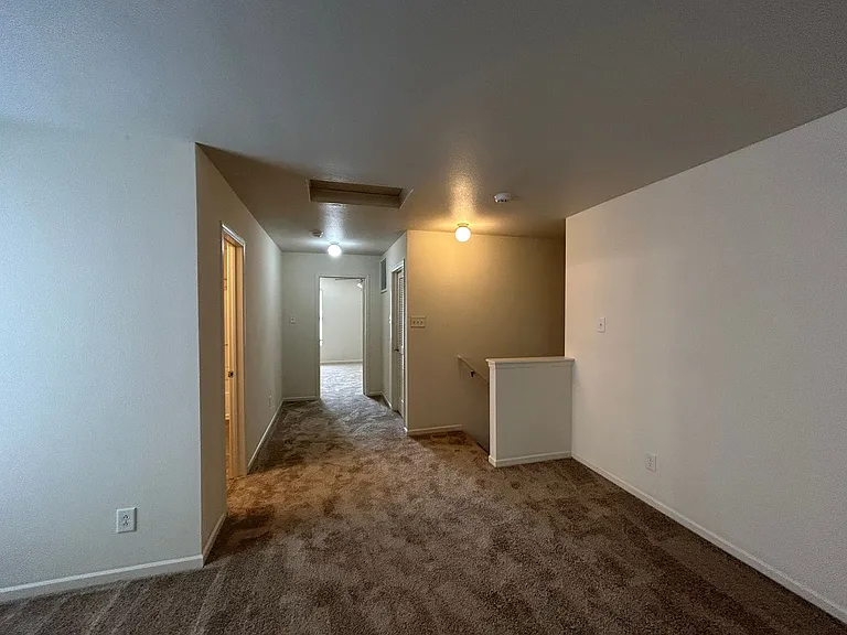 3015 Meadow Knoll Dr — Photo 13