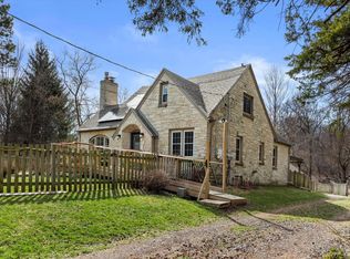 W220S2003 Springdale Rd, Waukesha, WI 53186