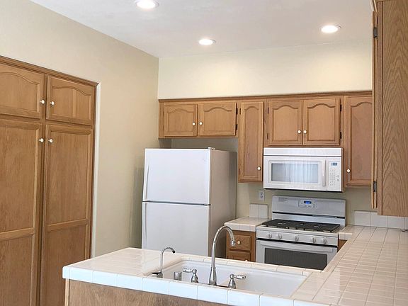 4th image of 11064 Creekbridge Pl