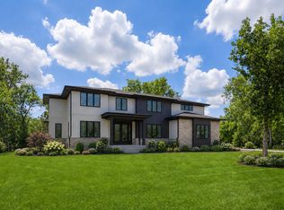 1138 S Ridge Rd, Lake Forest, IL 60045
