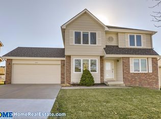 2817 Lawson Dr, Lincoln, NE 68516