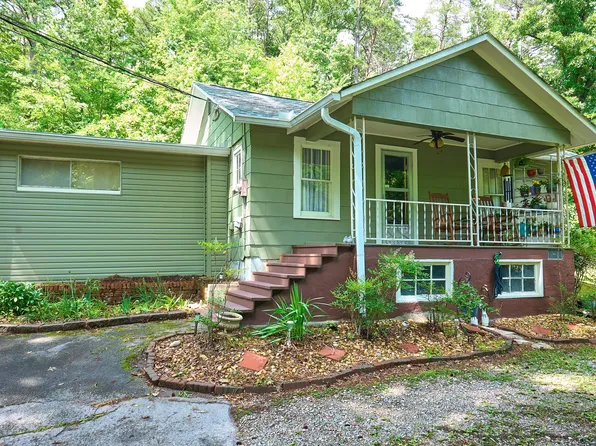 1896 Dry Valley Rd, Rossville, GA 30741