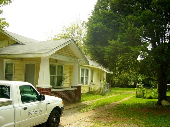 3rd image of 223 Ault St