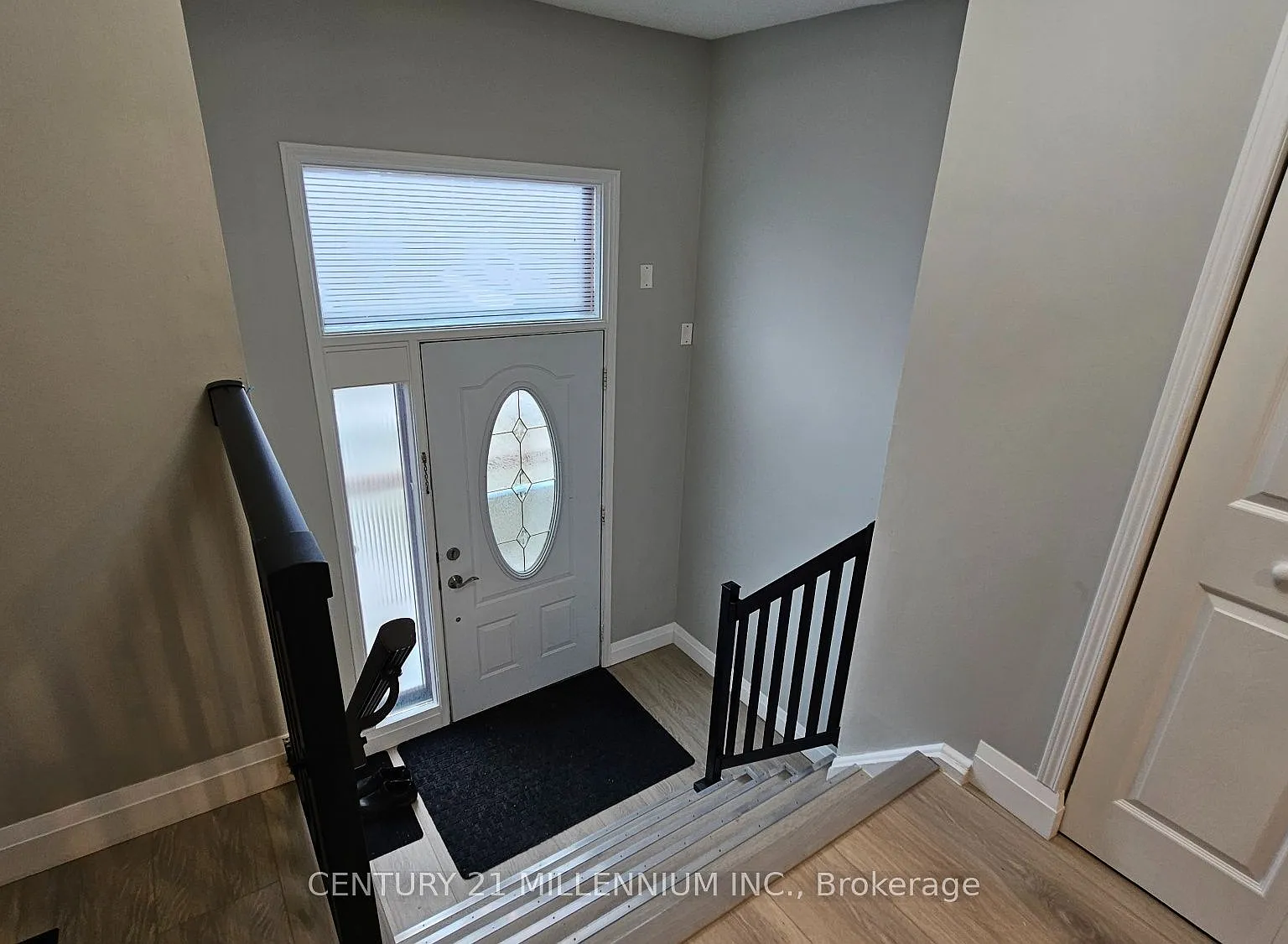 3 bed, $2,990 — Photo 2