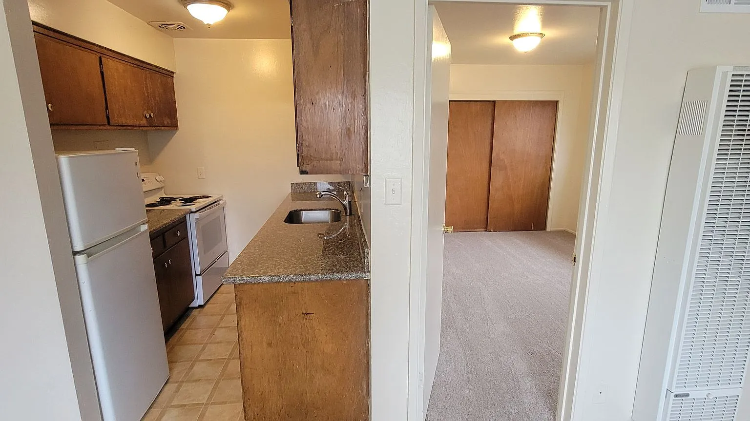 -This is a great 1-bdr right in the heart of Berkeley — Photo 3