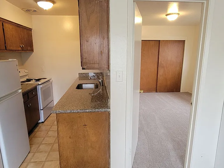 1932 Haste St #6 — Photo 3