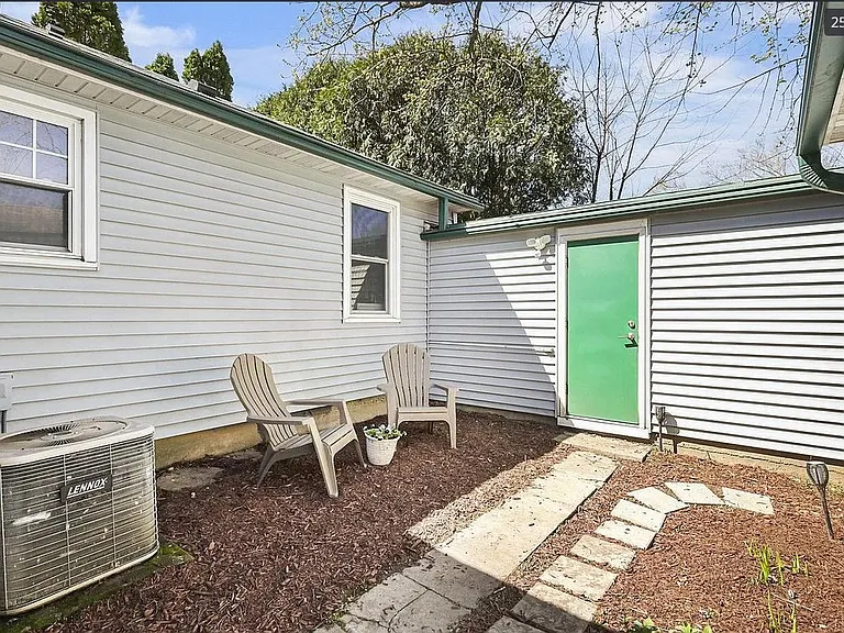 326 S Midvale Blvd — Photo 19
