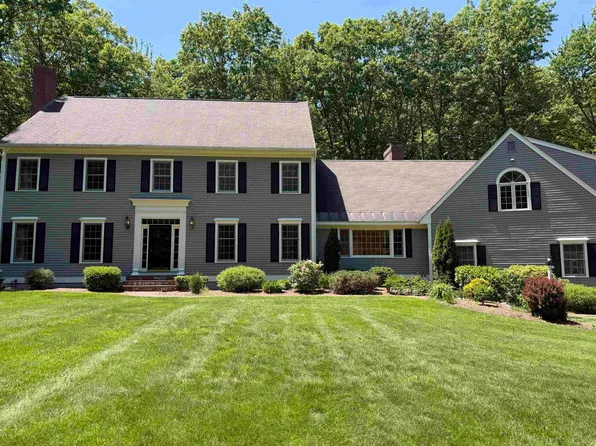 40 Rosewell Road, Bedford, NH 03110