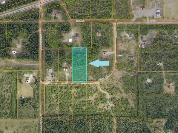 4 Joyce Jean Dr, Fairbanks, AK 99712