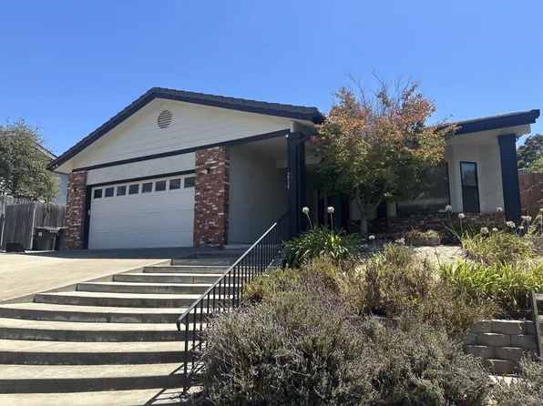 2939 S Stardust Dr, Santa Maria, CA 93455