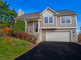 1041 Manchester Cir, Grayslake, IL 60030