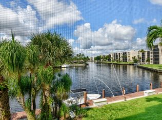 22 Royal Palm Way #2040, Boca Raton, FL 33432