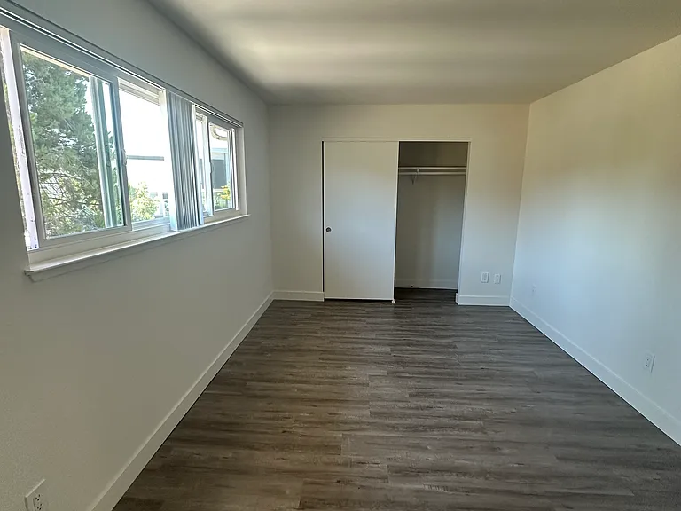 948 Azure St #4 — Photo 5