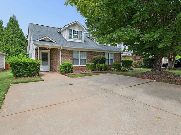 2nd image of 32 Arbours West Ln