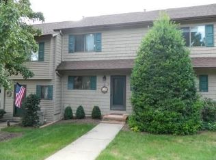 3 Indian Spring Ln, High Bridge, NJ 08829